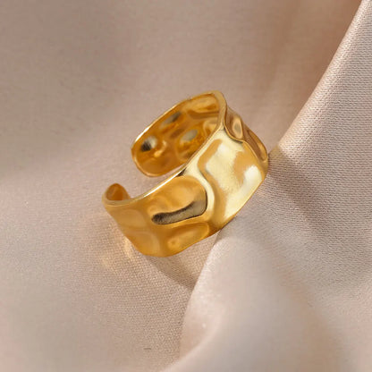 Bague dorée forme irrégulière